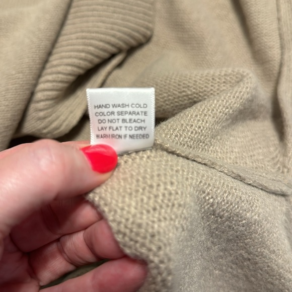 LE LIS full length maxi sweater dress - Picture 9 of 9